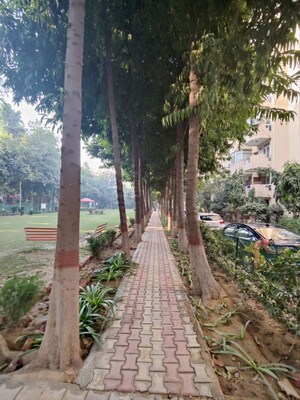 Balcony in 2 BHK Builder Floor at Ansal Sushant Apartments, Sushant Lok I – for Rent