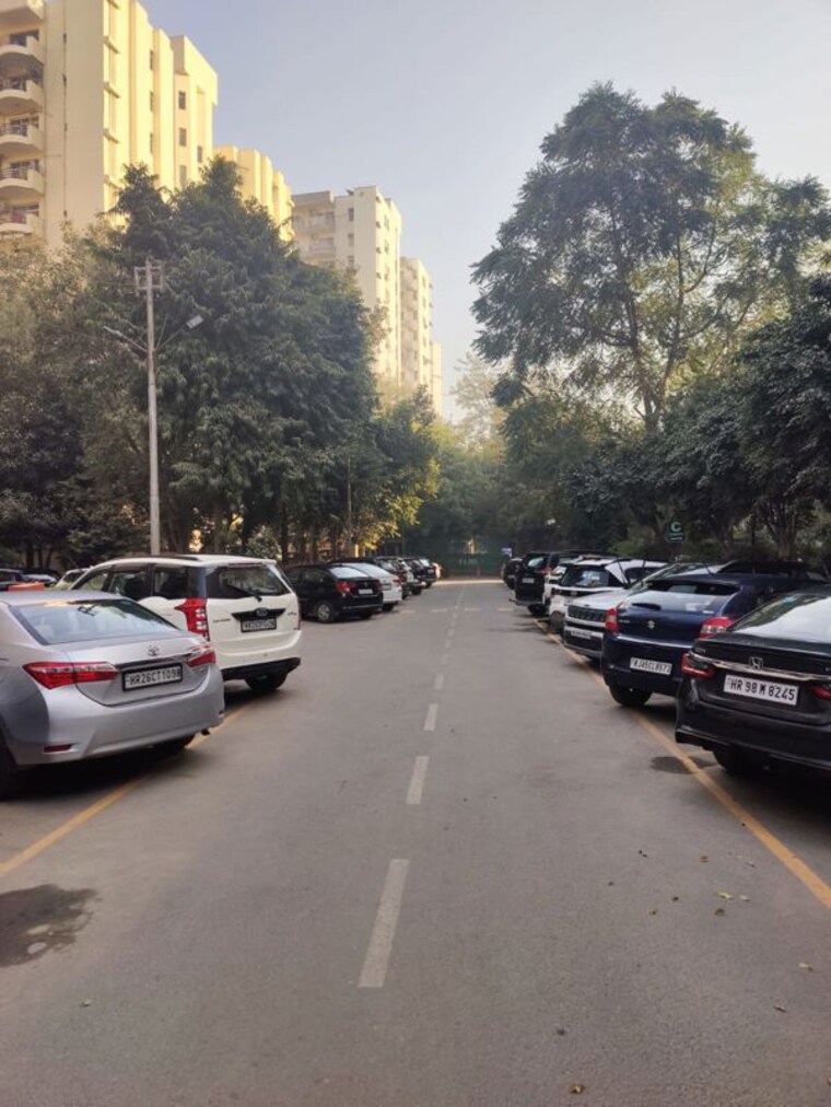  Parking, ansal-sushant-apartments 2 Bedroom 1250 Sq.Ft. Builder Floor In Sushant Lok I Gurgaon 9975906