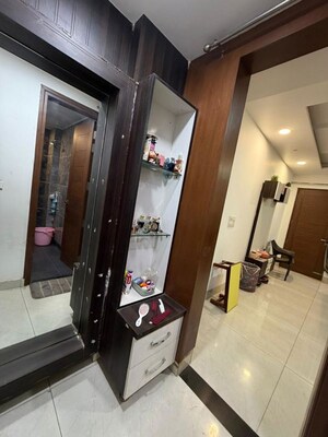 Master Bedroom in 3 BHK Builder Floor at Sector 38 – for Rent