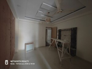 Room in 1 BHK Builder Floor at Sector 73 – for Sale