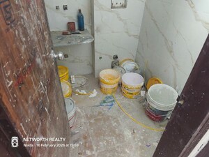 Bathroom in 1 BHK Builder Floor at Sector 73 – for Sale