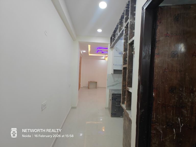 1 BHK + Extra Room Builder Floor For Sale in Sector 73