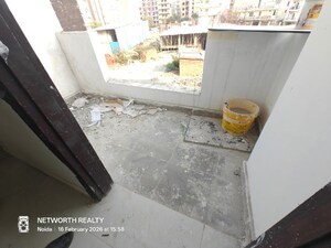 Kitchen in 1 BHK Builder Floor at Sector 73 – for Sale