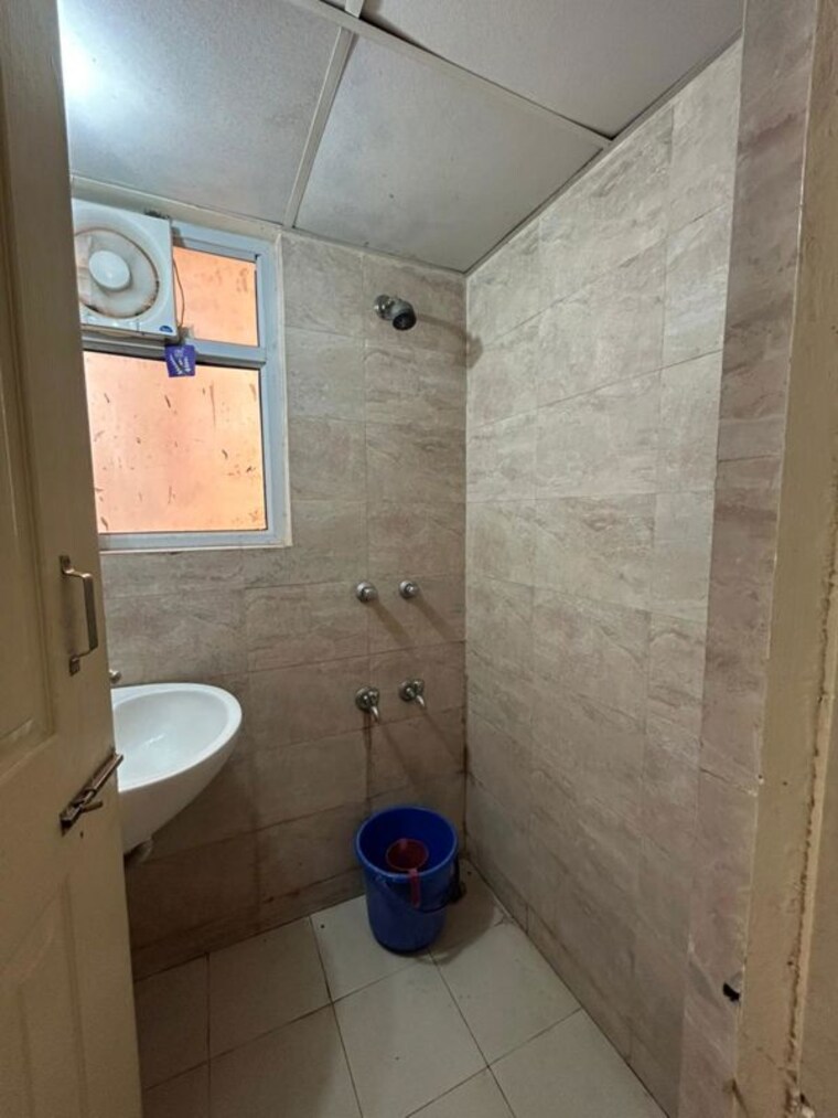 Bathroom, wave-dream-homes 1 Bedroom 578 Sq.Ft. Apartment In Wave City Ghaziabad 9975955