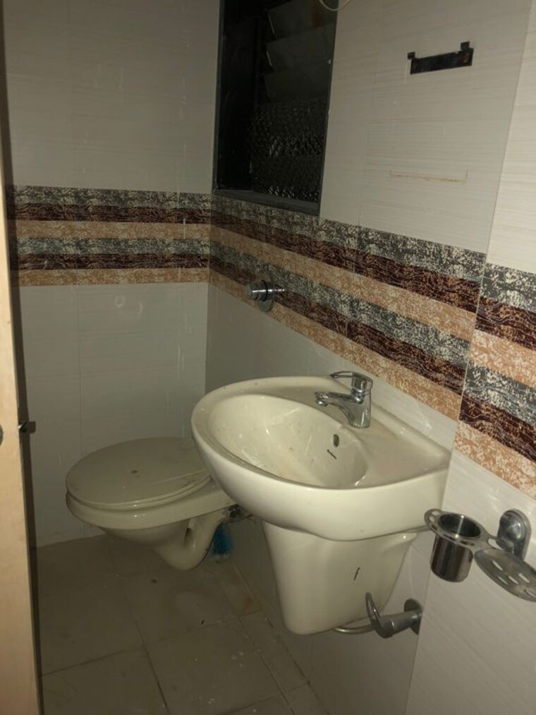 Bathroom, sawan-highness 5 Bedroom 2800 Sq.Ft. Apartment In Kharghar Navi Mumbai 9975838