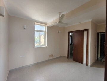 Room in 2 BHK Builder Floor at Sector 47 – for Rent