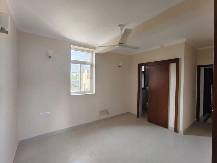 Room, sector 47 2 Bedroom 1369 Sq.Ft. Builder Floor In Sector 47 Gurgaon 9976045