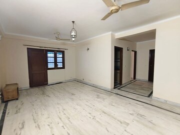 2 BHK Builder Floor For Rent in Sector 47