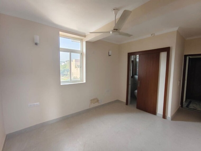 Room, sector 47 2 Bedroom 1369 Sq.Ft. Builder Floor In Sector 47 Gurgaon 9976045