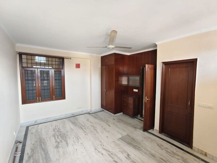 Room, sector 47 2 Bedroom 1369 Sq.Ft. Builder Floor In Sector 47 Gurgaon 9976045