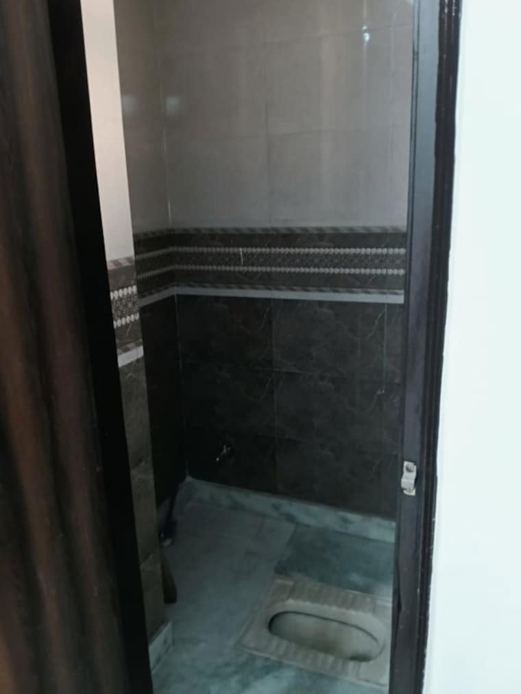 Bathroom, jagatpur 2.5 Bedroom 488 Sq.Ft. Builder Floor In Jagatpur Delhi 9975985