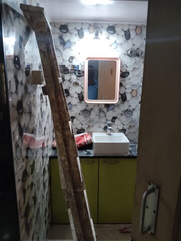 Furnished Amenities in 1 BHK Apartment at Nagari Niwara CHS, Goregaon East – for Rent