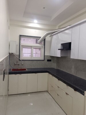 Kitchen in 1 BHK Builder Floor at Sector 46 – for Rent