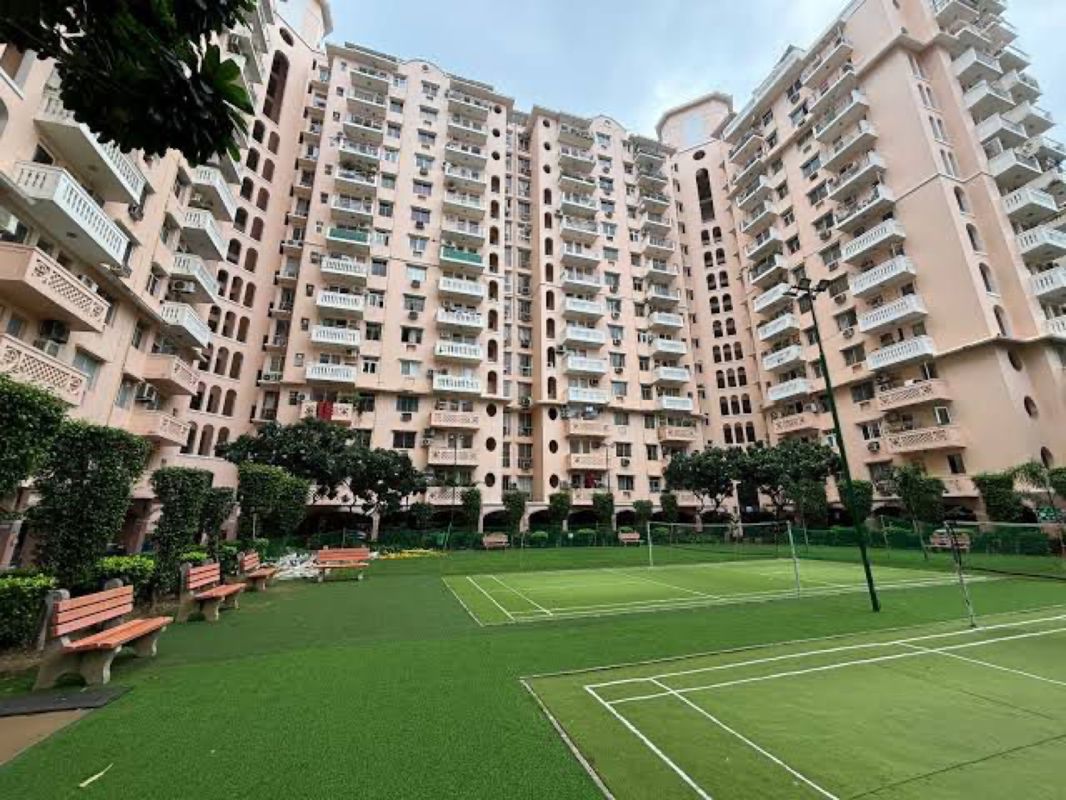 3 BHK + Extra Room 1420 Sq.Ft. Apartment in DLF The Wellington Estate