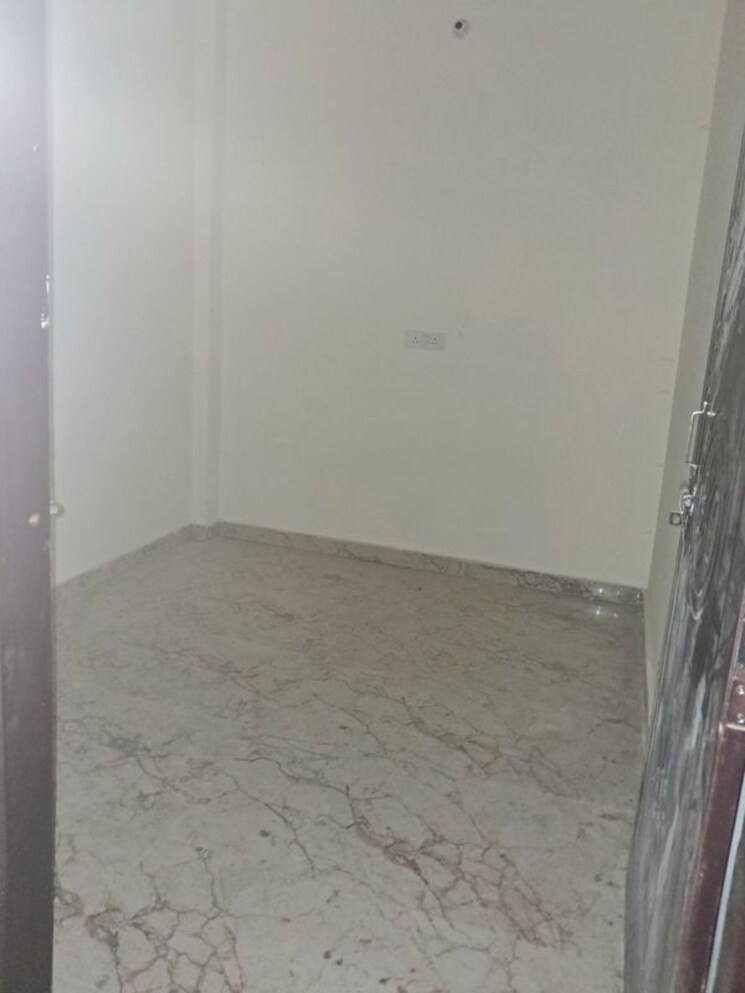 Room, raebareli road 2 Bedroom 500 Sq.Ft. Independent House In Raebareli Road Lucknow 9976230