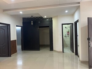 Room in 3 BHK Apartment at Riverdale Hazelwood Residences, High Ground – for Rent