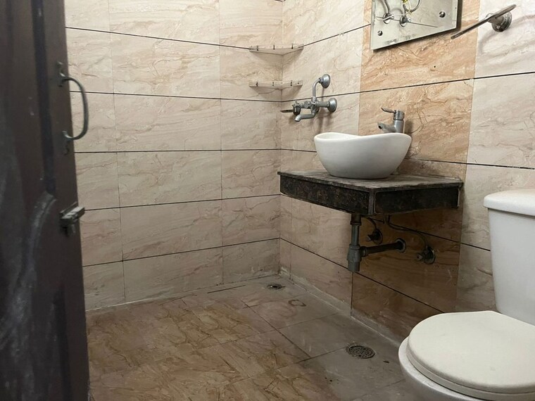 Bathroom, riverdale-hazelwood-residences 3 Bedroom 1500 Sq.Ft. Apartment In High Ground Zirakpur 9976066