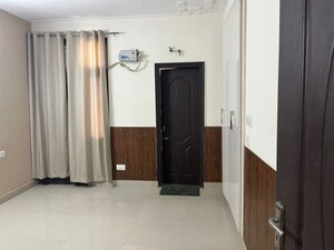 Room in 3 BHK Apartment at Riverdale Hazelwood Residences, High Ground – for Rent