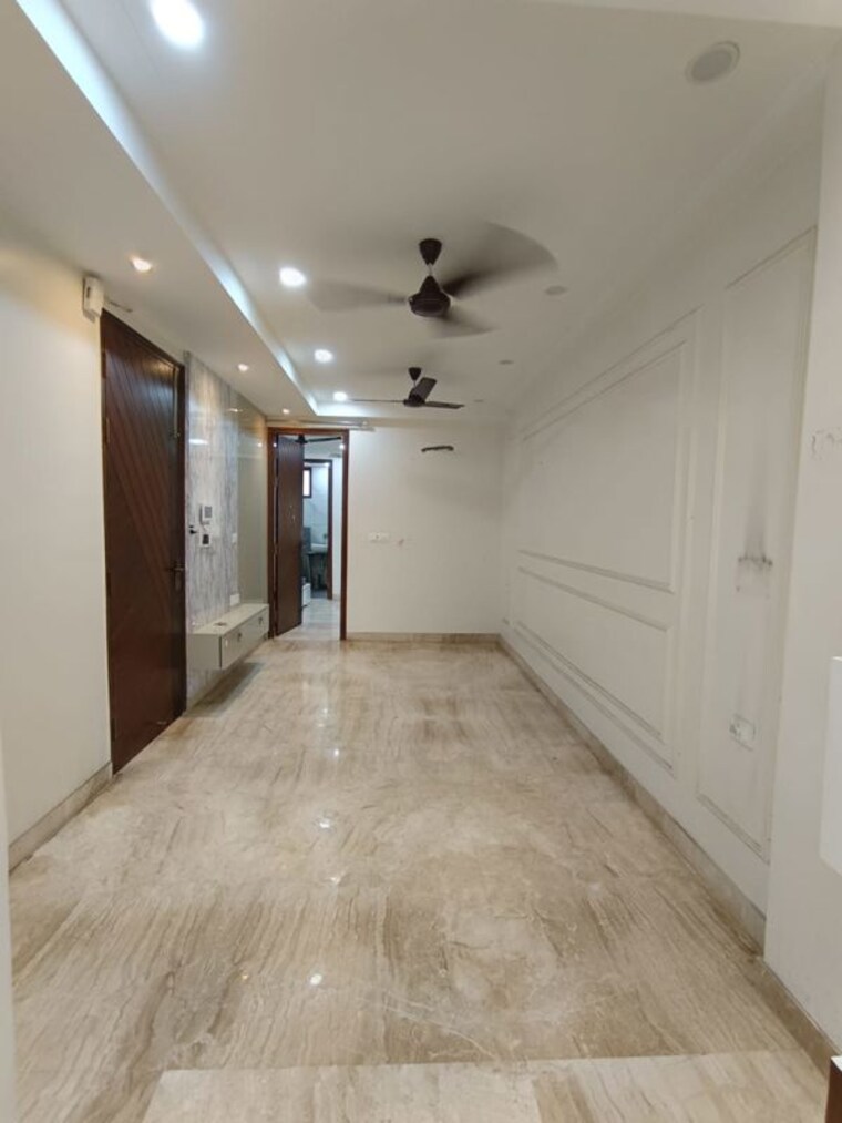 Living Room, paschim vihar 2 Bedroom 84 Sq.Yd. Builder Floor In Paschim Vihar Delhi 9976248