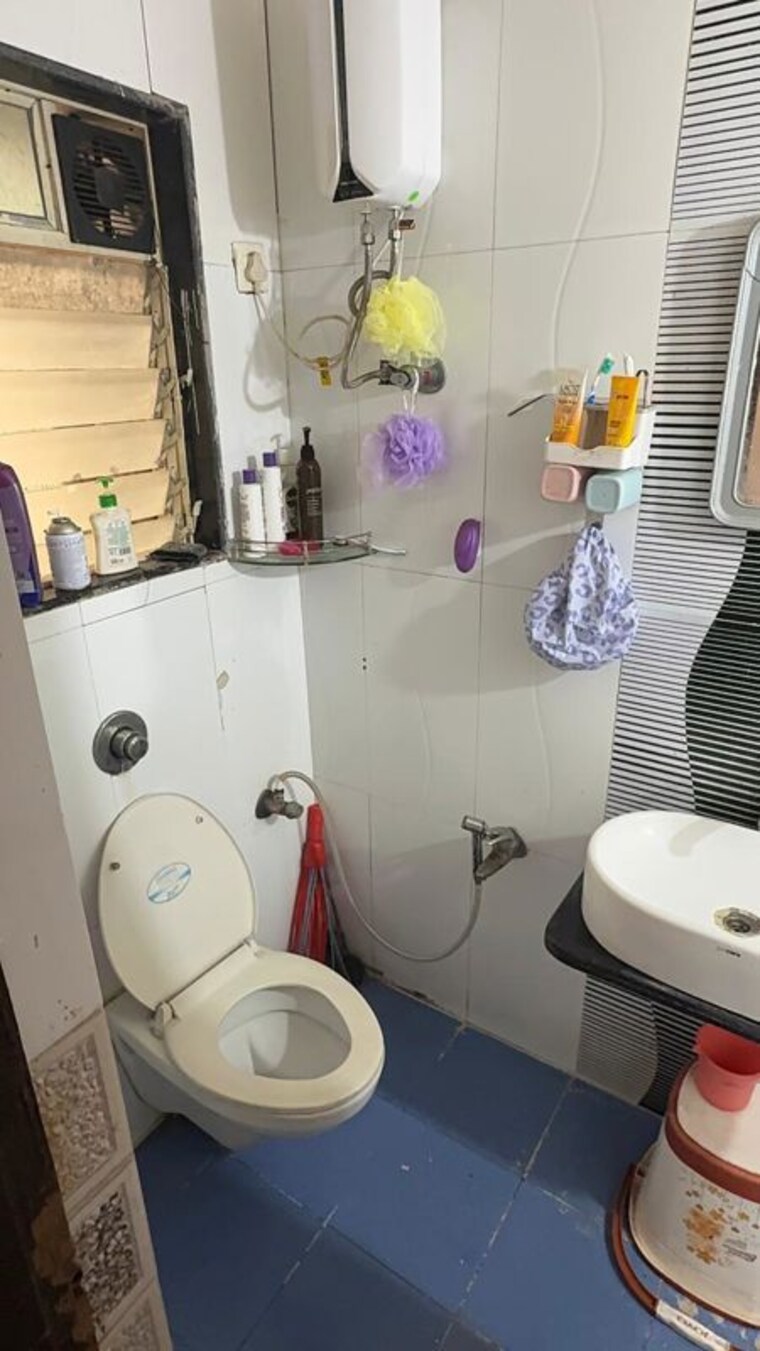 Bathroom, satyam-heights-kharghar 2 Bedroom 1115 Sq.Ft. Apartment In Kharghar Sector 10 Navi Mumbai 9976228