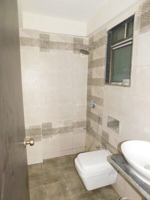Bathroom in 1 BHK Apartment at Shreedham Splendour, Andheri West – for Sale