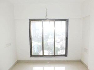 Room in 1 BHK Apartment at Shreedham Splendour, Andheri West – for Sale
