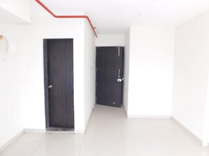 Room in 1 BHK Apartment at Shreedham Splendour, Andheri West – for Sale