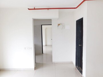Room in 1 BHK Apartment at Shreedham Splendour, Andheri West – for Sale