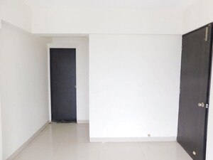 Room in 1 BHK Apartment at Shreedham Splendour, Andheri West – for Sale