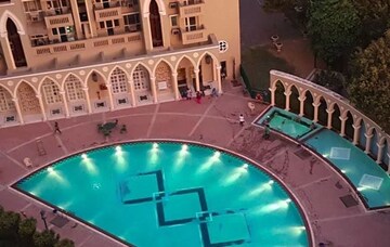 Swimming Pool in 4 BHK Apartment at DLF Westend Heights, Sector 53 – for Sale