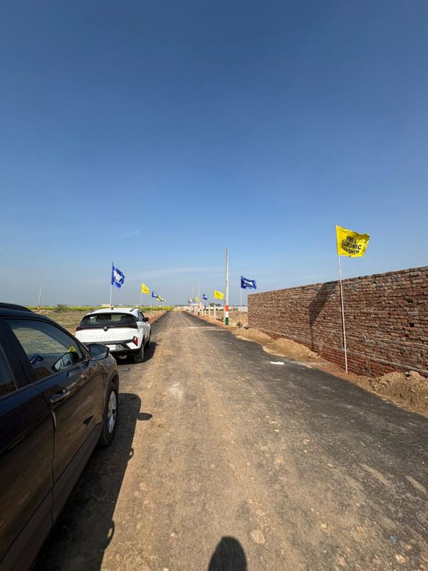 Plot For Sale in Farukh Nagar