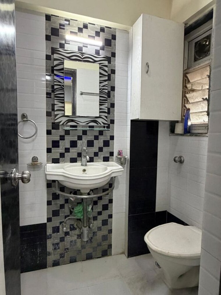 Bathroom, adhiraj-cyprees-aqua 3 Bedroom 1600 Sq.Ft. Apartment In Kharghar Navi Mumbai 9976327