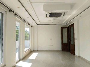 Building Lobby in 4 BHK Builder Floor at Defence Colony – for Rent
