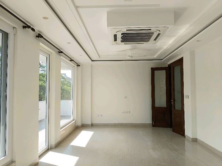 undefined, defence colony 4 Bedroom 2700 Sq.Ft. Builder Floor In Defence Colony Delhi 9976539