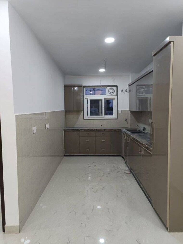 Kitchen, sector 47 3 Bedroom 1800 Sq.Ft. Builder Floor In Sector 47 Gurgaon 9976624
