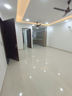 Room in 3 BHK Builder Floor at Sector 47 – for Rent