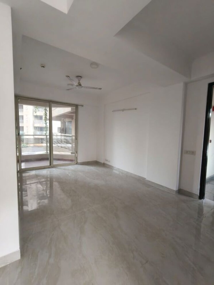 Room, sector 10 dwarka 2.5 Bedroom 1400 Sq.Ft. Apartment In Sector 10 Dwarka Delhi 9976655