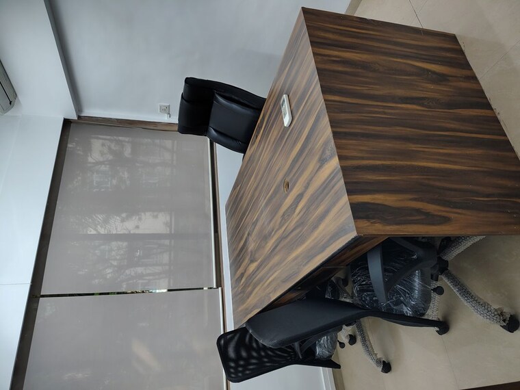 Team Area, knox-plaza Commercial Office Space 700 Sq.Ft. In Malad West Mumbai 9976701
