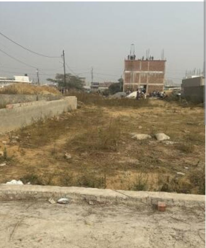 Plot For Sale in Sector 78
