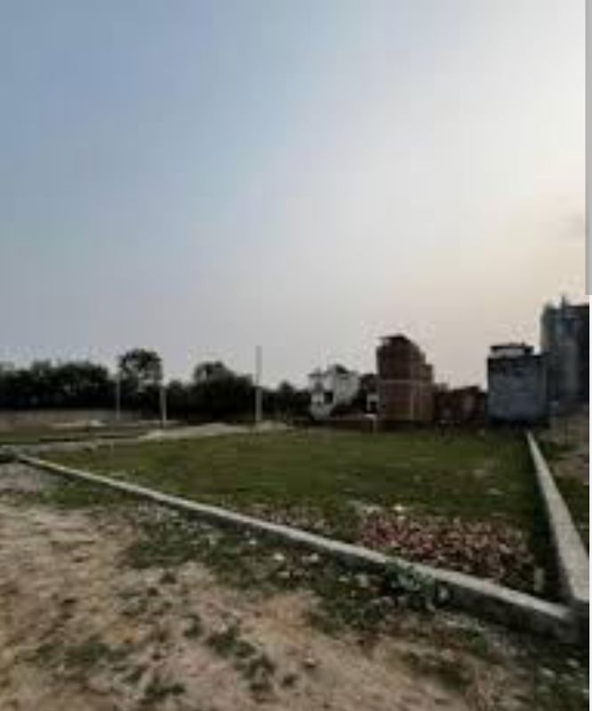 Plot For Sale in Sector 78