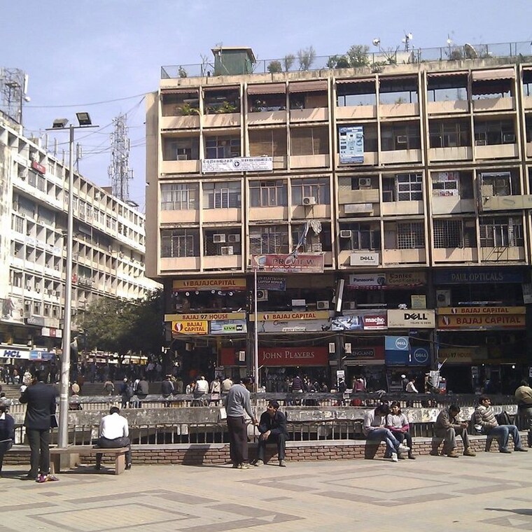 Exterior View, karol bagh Commercial Shop 1050 Sq.Ft. In Karol Bagh Delhi 9975633