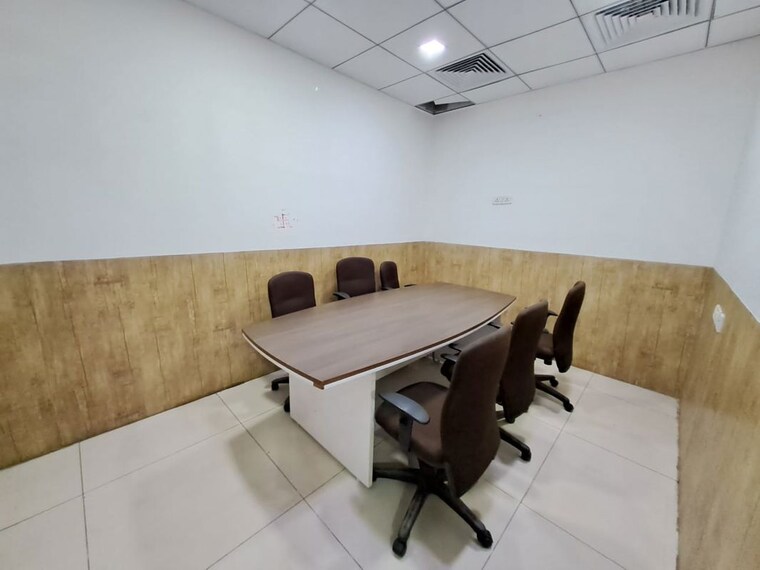 Team Area, sector 63 Commercial Office Space 1350 Sq.Ft. In Sector 63 Noida 9976705