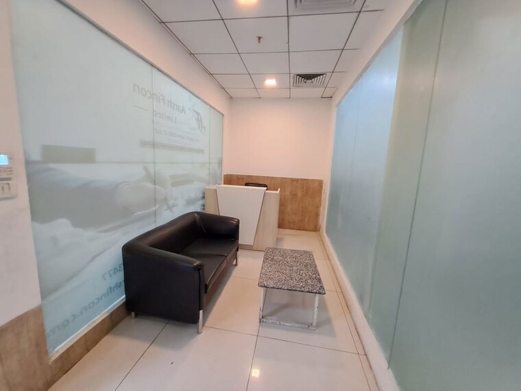 Team Area, sector 63 Commercial Office Space 1350 Sq.Ft. In Sector 63 Noida 9976705
