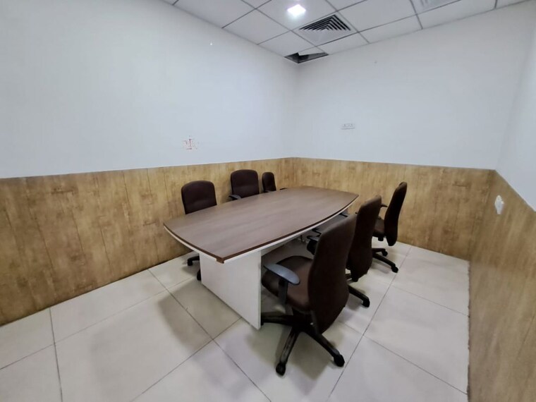 Team Area, sector 63 Commercial Office Space 1350 Sq.Ft. In Sector 63 Noida 9976705