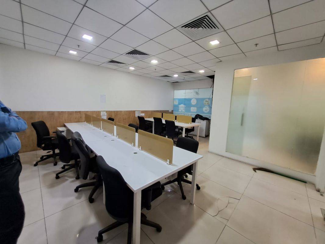 Office Space For Rent in Sector 63