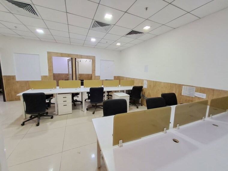 Team Area, sector 63 Commercial Office Space 1350 Sq.Ft. In Sector 63 Noida 9976705