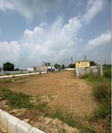  Plot For Sale in Sector 78