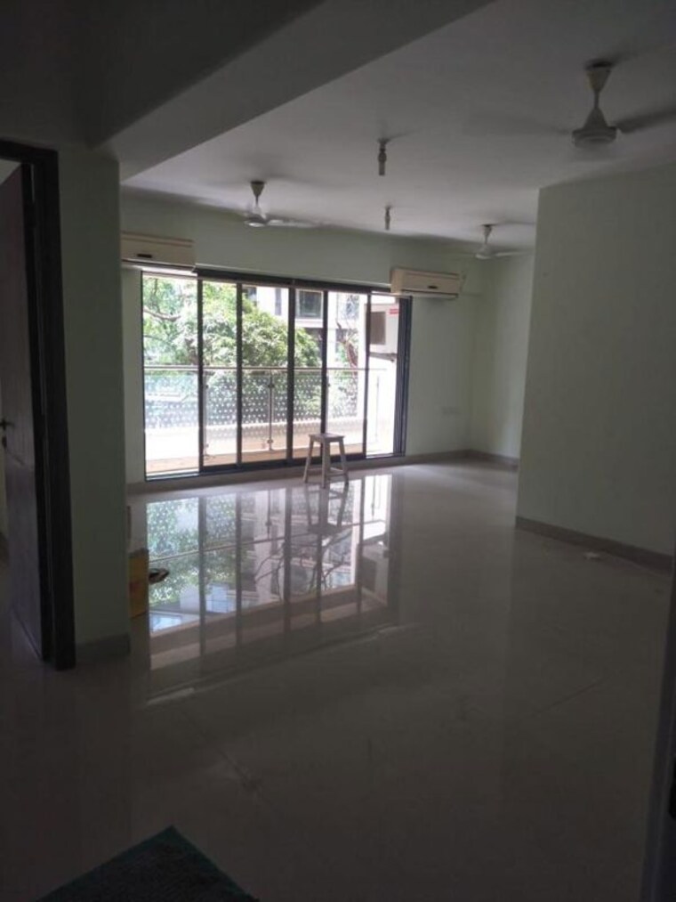 Room, chikoowadi 1 Bedroom 550 Sq.Ft. Builder Floor In Chikoowadi Mumbai 9976840