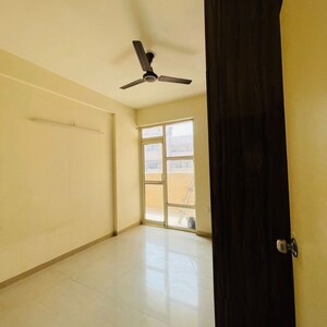 2 BHK Apartment For Rent in Pyramid Urban Homes, Sector 70a