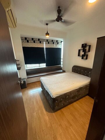 Bedroom in 2.5 BHK Apartment at Oberoi Realty Splendor Grande, Andheri East – for Rent